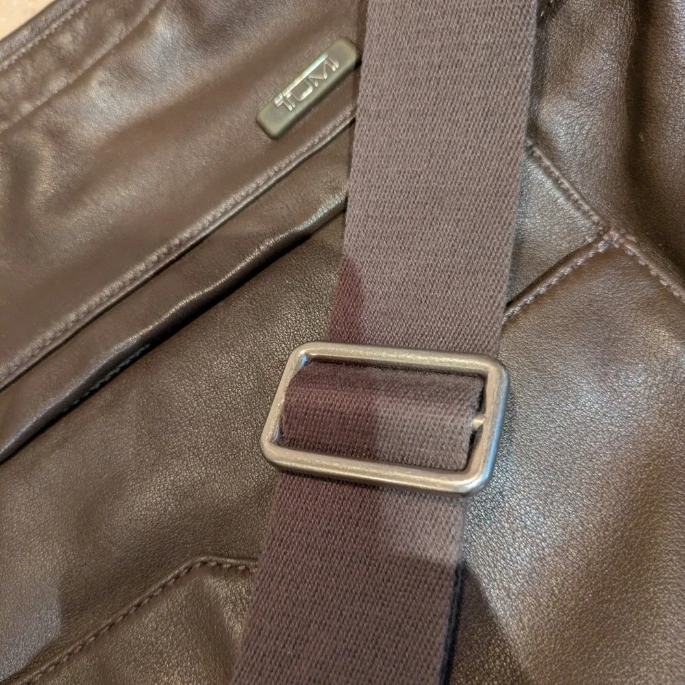 Tumi Dark Men's Brown Bag Leather